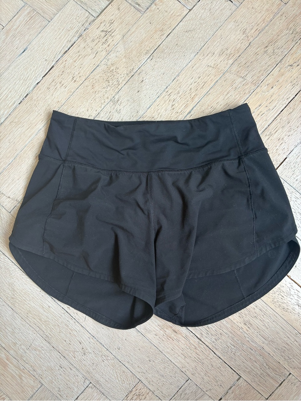 Lululemon Speed Up Shorts Size 2 tall